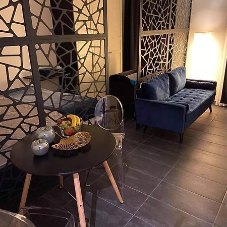 Stylisches 2-Zimmer Design-Apartment An Der U1 Favoritenstrasse Vienna Esterno foto