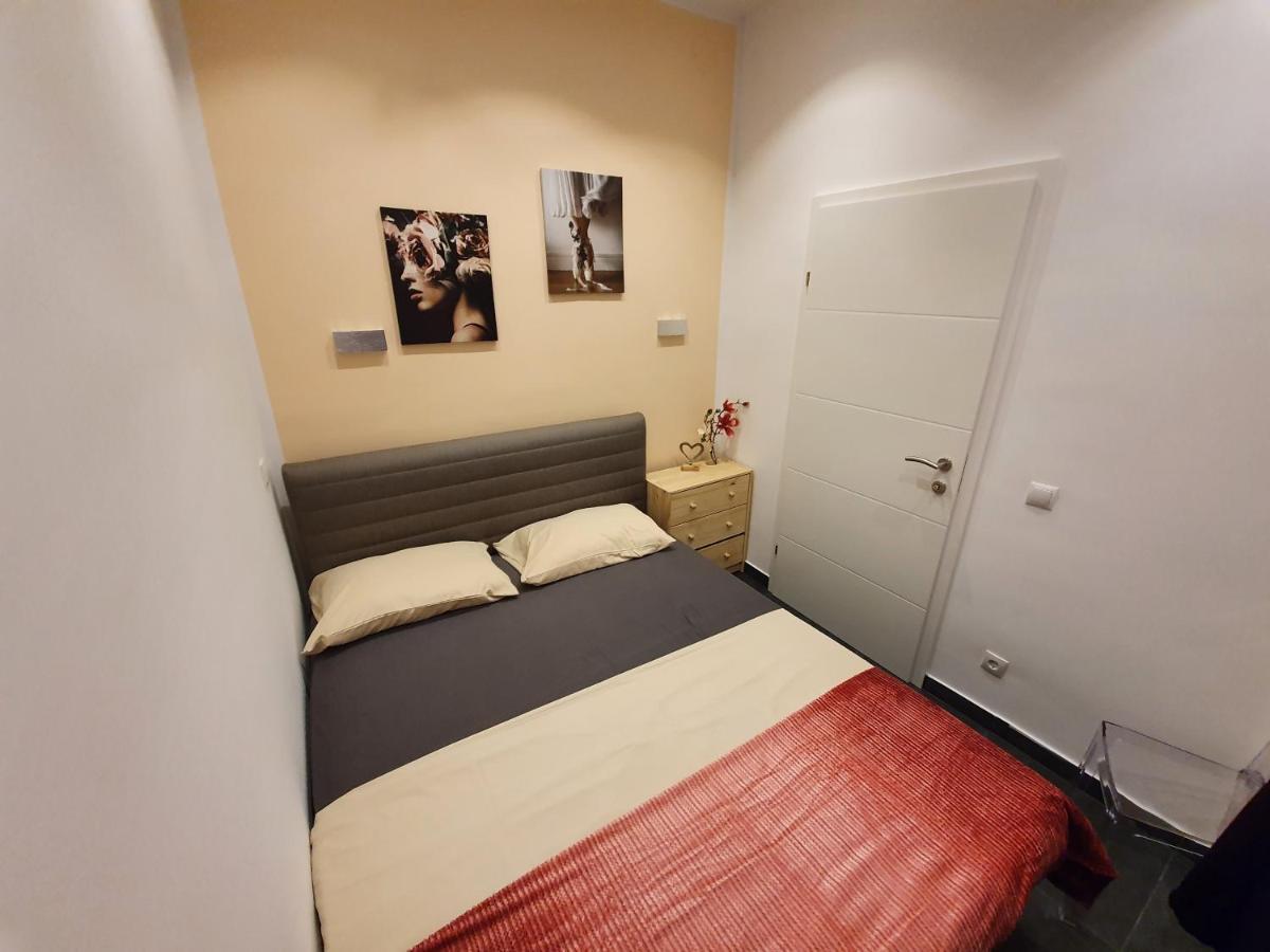 Stylisches 2-Zimmer Design-Apartment An Der U1 Favoritenstrasse Vienna Esterno foto
