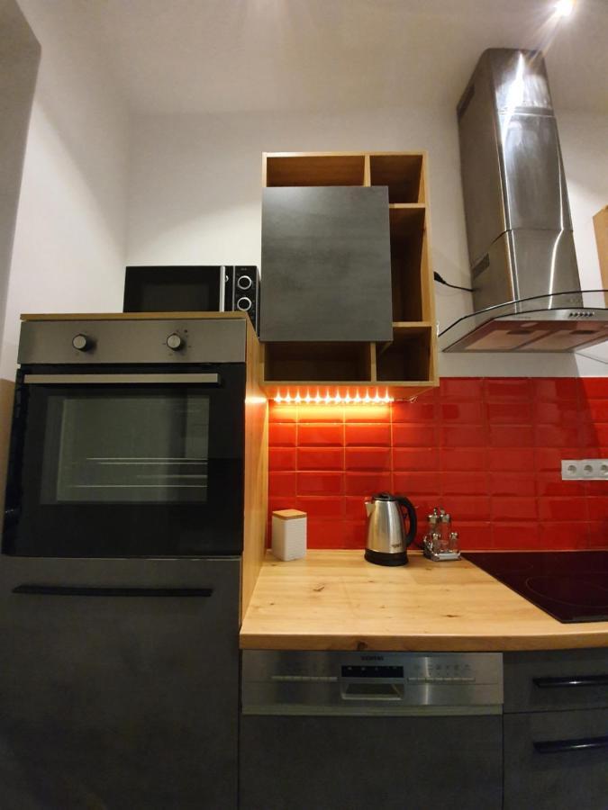 Stylisches 2-Zimmer Design-Apartment An Der U1 Favoritenstrasse Vienna Esterno foto