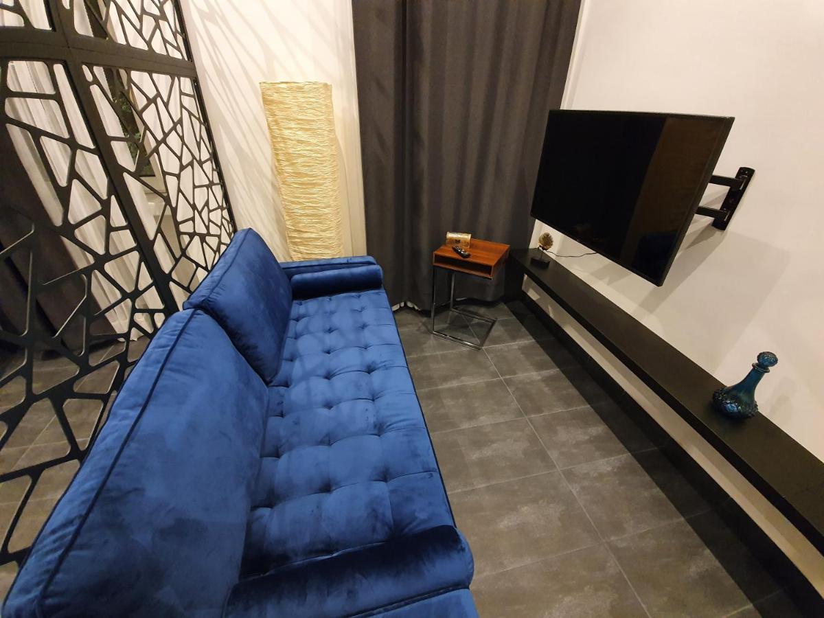 Stylisches 2-Zimmer Design-Apartment An Der U1 Favoritenstrasse Vienna Esterno foto