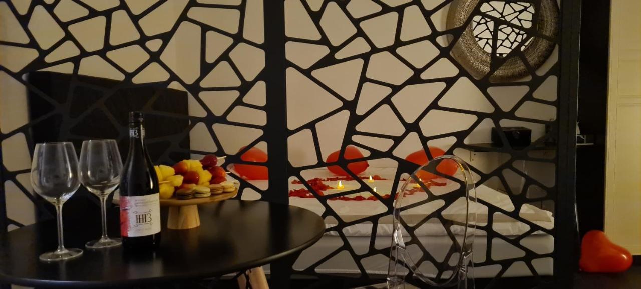 Stylisches 2-Zimmer Design-Apartment An Der U1 Favoritenstrasse Vienna Esterno foto